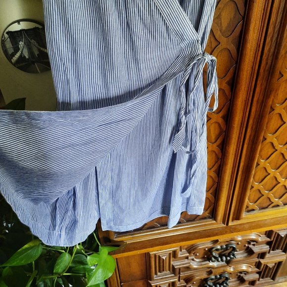 H&M L.O.G.G Blue Cotton Seersucker Striped Tie Wrap Dress - Size 4 - Picture 6 of 16